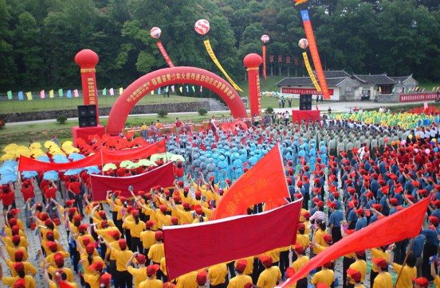 大江大河3:如花似玉的秘书,160万的车,暗示雷东宝即将大难